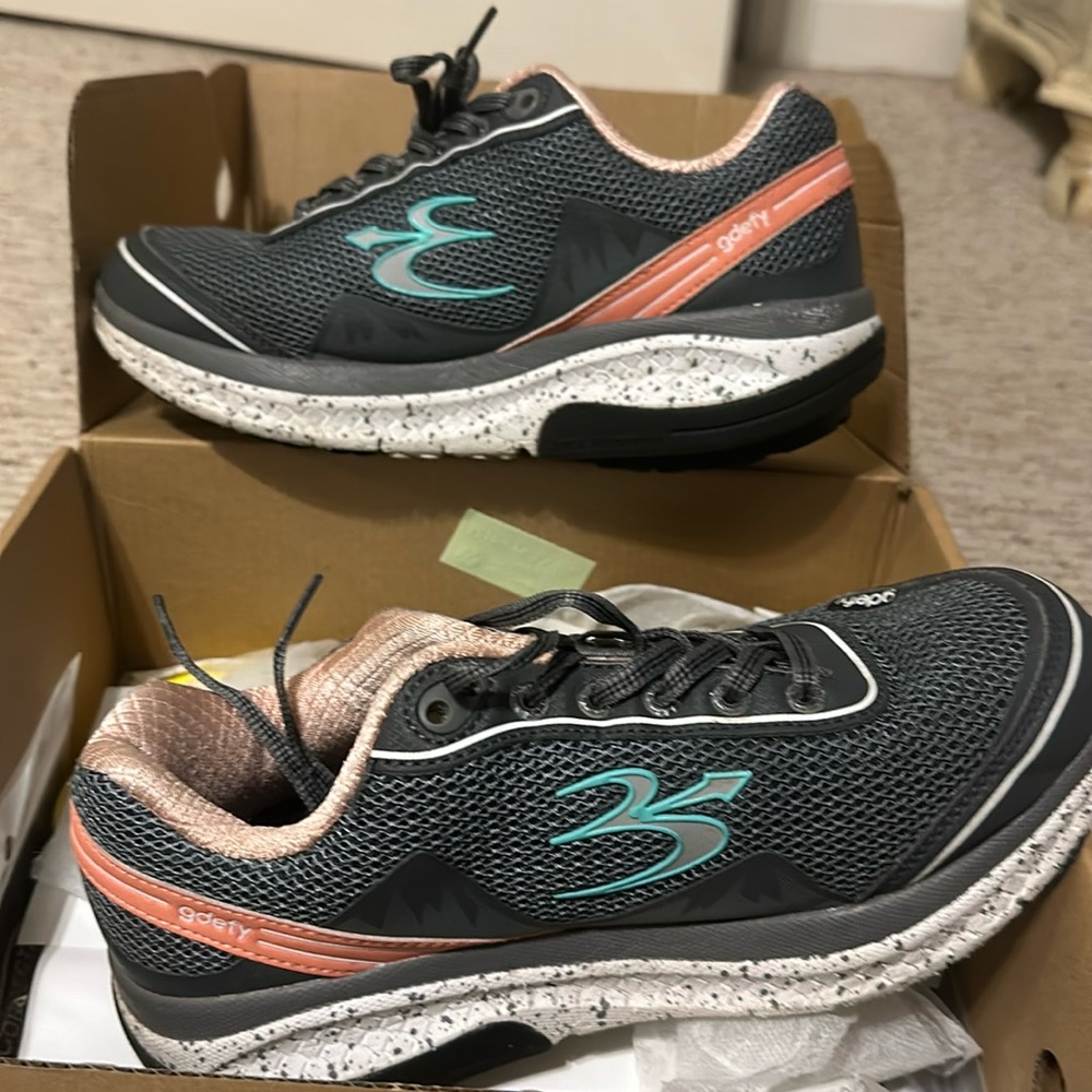 gdefy sneakers